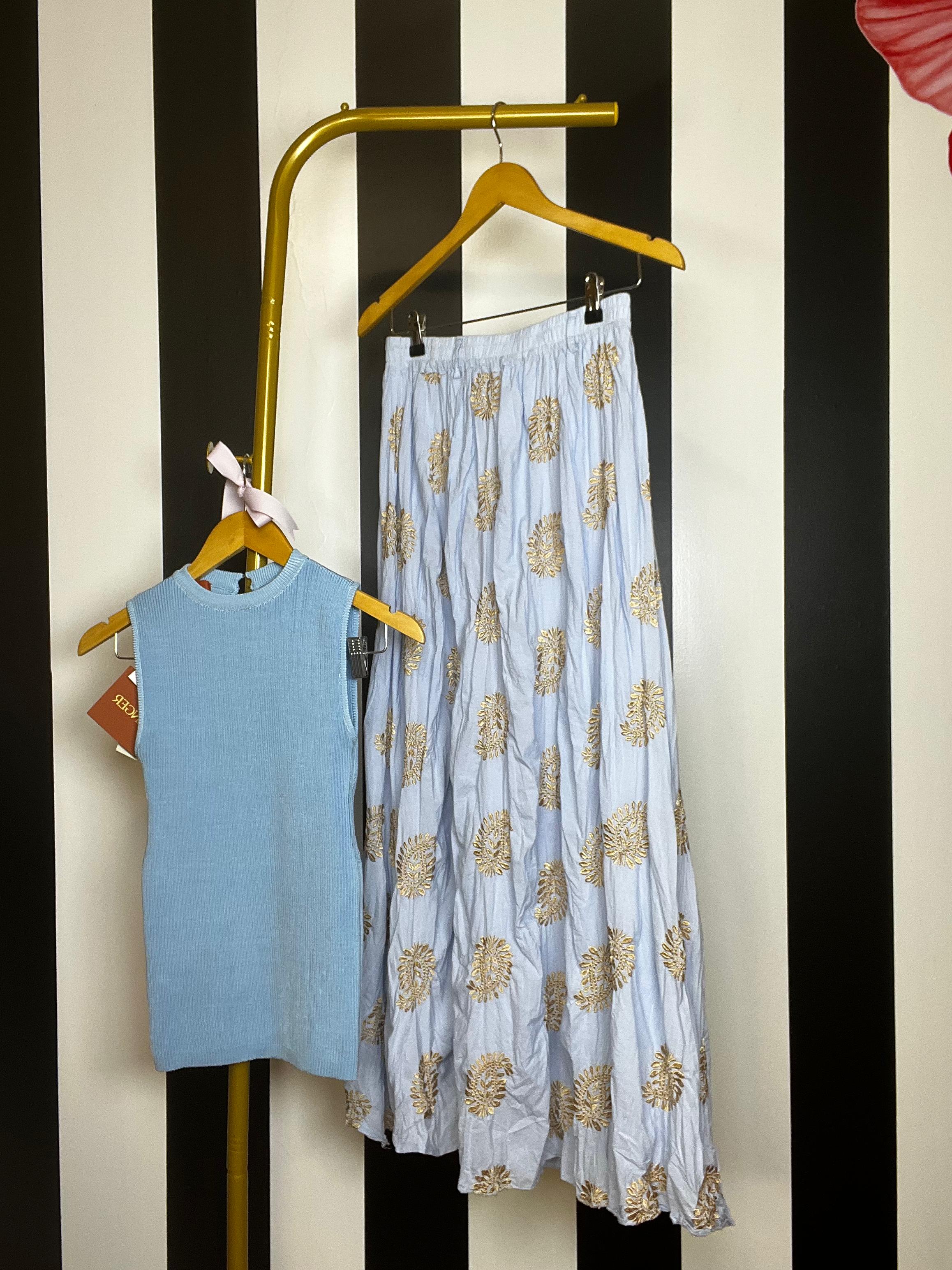 Long Skirt w/Gold Flower