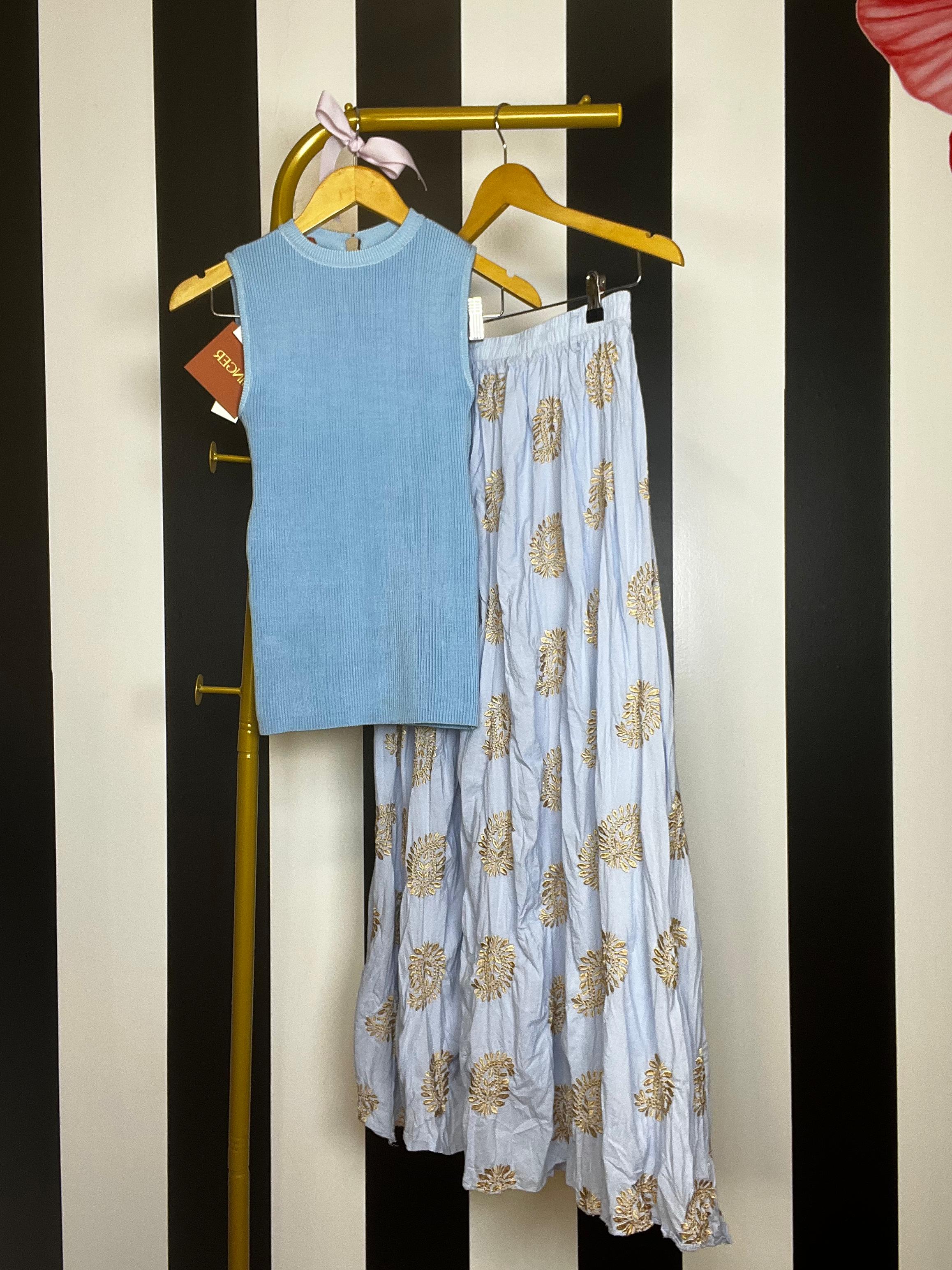 Long Skirt w/Gold Flower